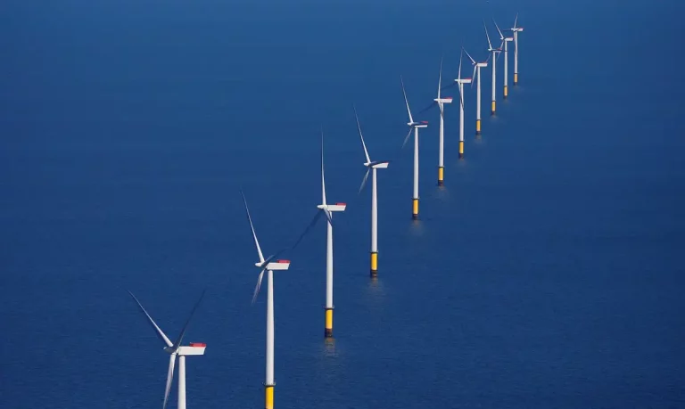 2022-11-03t071915z_2_lynxmpeia2076_rtroptp_4_norway-offshore-wind